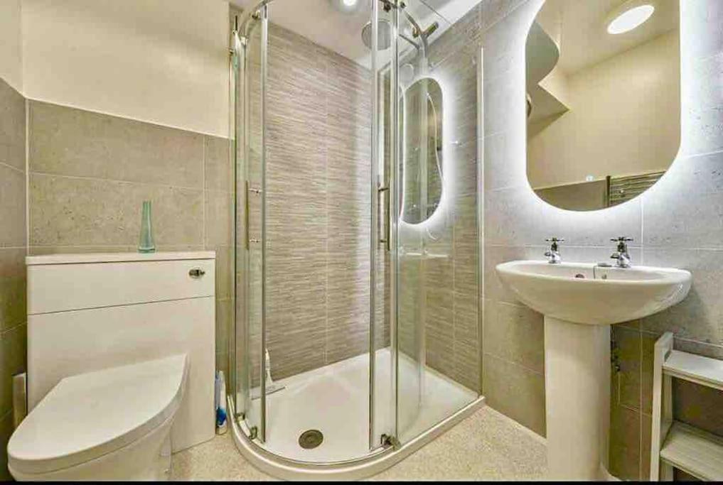 A Charming Luxury Apartment! Portinscale Bagian luar foto