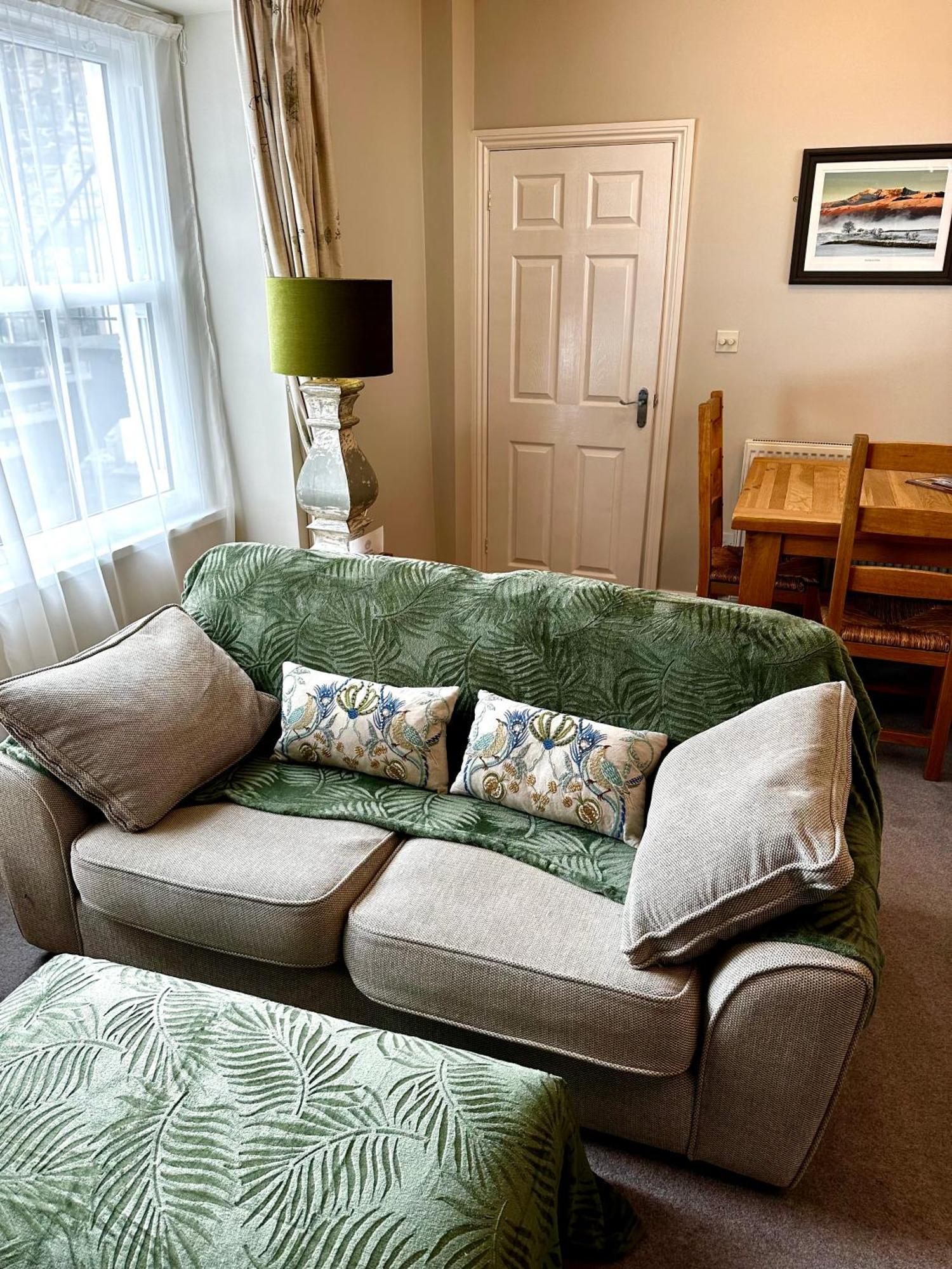 A Charming Luxury Apartment! Portinscale Bagian luar foto